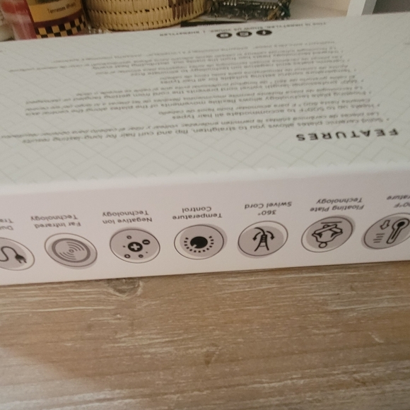 Herstyler Super Styler 100% Ceramic Black 1.25" Straightener Flat Iron with Box - Picture 5 of 9